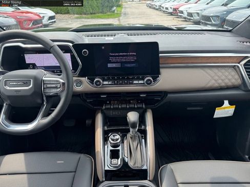 New 2026 GMC Canyon Denali AWD/4WD image 17