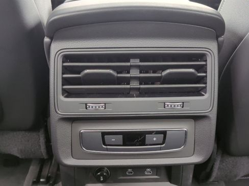 Used 2025 Audi Q7 2.0T Premium Plus w/ Premium Plus Package image 18