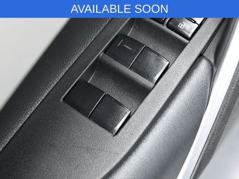 Used 2022 Toyota Corolla Cross L AWD/4WD image 12
