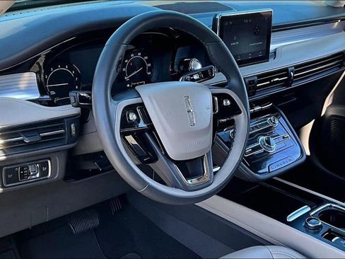 Used 2022 Lincoln Corsair FWD image 13
