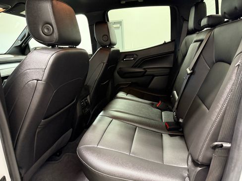 Used 2023 Chevrolet Colorado LT w/ LT Convenience Package III image 24