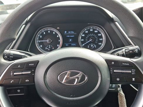 Certified 2023 Hyundai Sonata SE w/ Cargo Package image 18