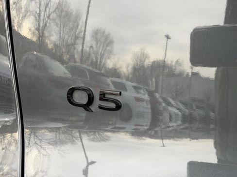 Used 2025 Audi Q5 Premium Plus w/ Premium Plus image 23