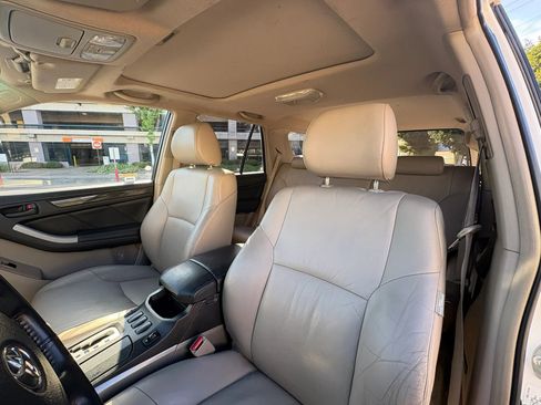 Used 2004 Toyota 4Runner Limited image 11