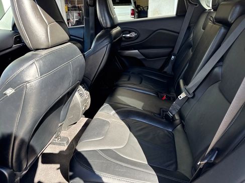 Used 2022 Jeep Cherokee Latitude Lux image 25