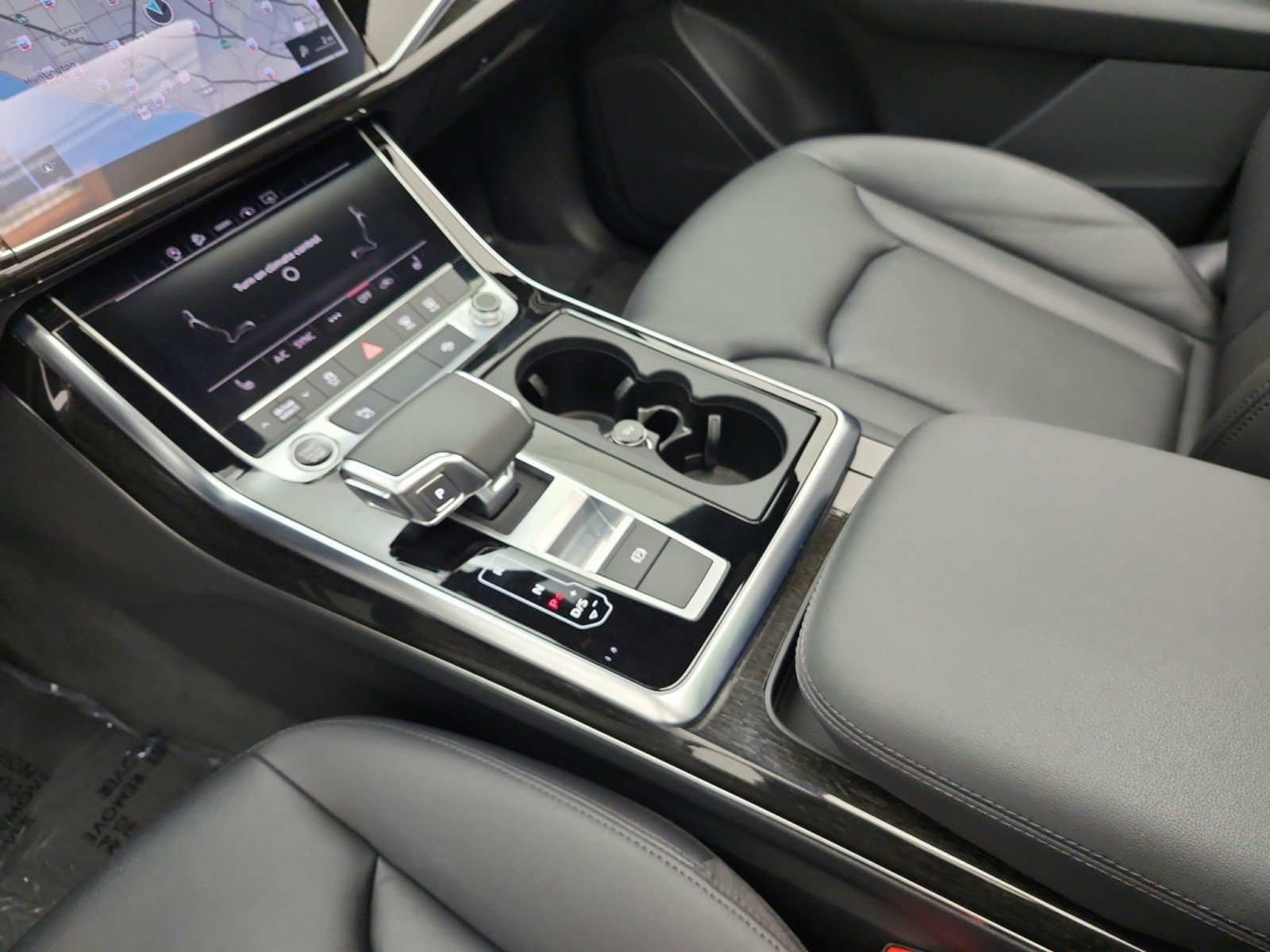 Used 2023 Audi Q7 3.0T Premium AWD/4WD image 11