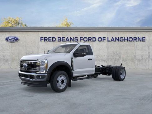 New 2025 Ford F550 4x4 Regular Cab Super Duty w/ XL Chrome Package image 2