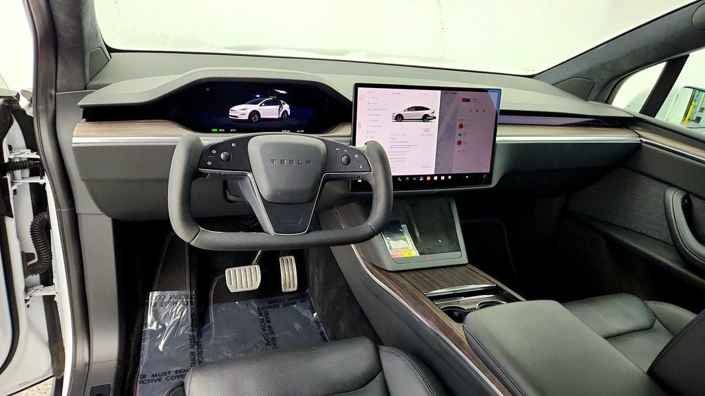 Used 2023 Tesla Model X AWD/4WD image 11