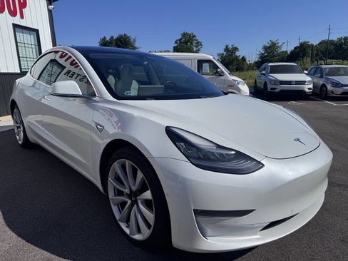 Used 2020 Tesla Model 3 Long Range AWD/4WD image 9