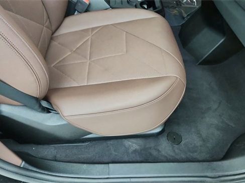 Used 2022 BMW iX xDrive50 w/ Premium Package image 22