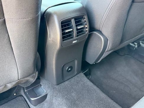 Used 2025 Ford Escape Active AWD/4WD image 20