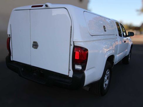 Used 2020 Toyota Tacoma SR image 18