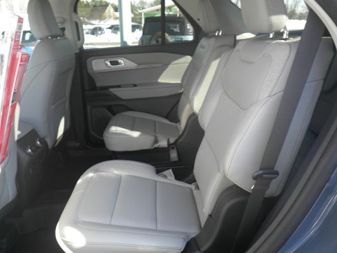 Certified 2025 Ford Explorer Active w/ Active Comfort Package image 15