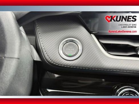 New 2026 Chevrolet Equinox LT w/ LPO, Floor Liner Package image 38