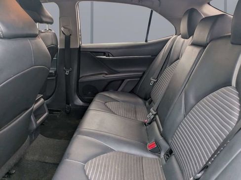 Used 2021 Toyota Camry SE FWD image 12