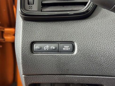 Used 2017 Nissan Rogue SL w/ SL Premium Package image 20