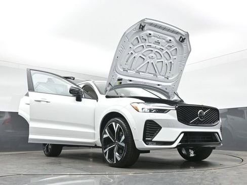 New 2026 Volvo XC60 B5 Ultra w/ Protection Package Premier AWD/4WD image 57