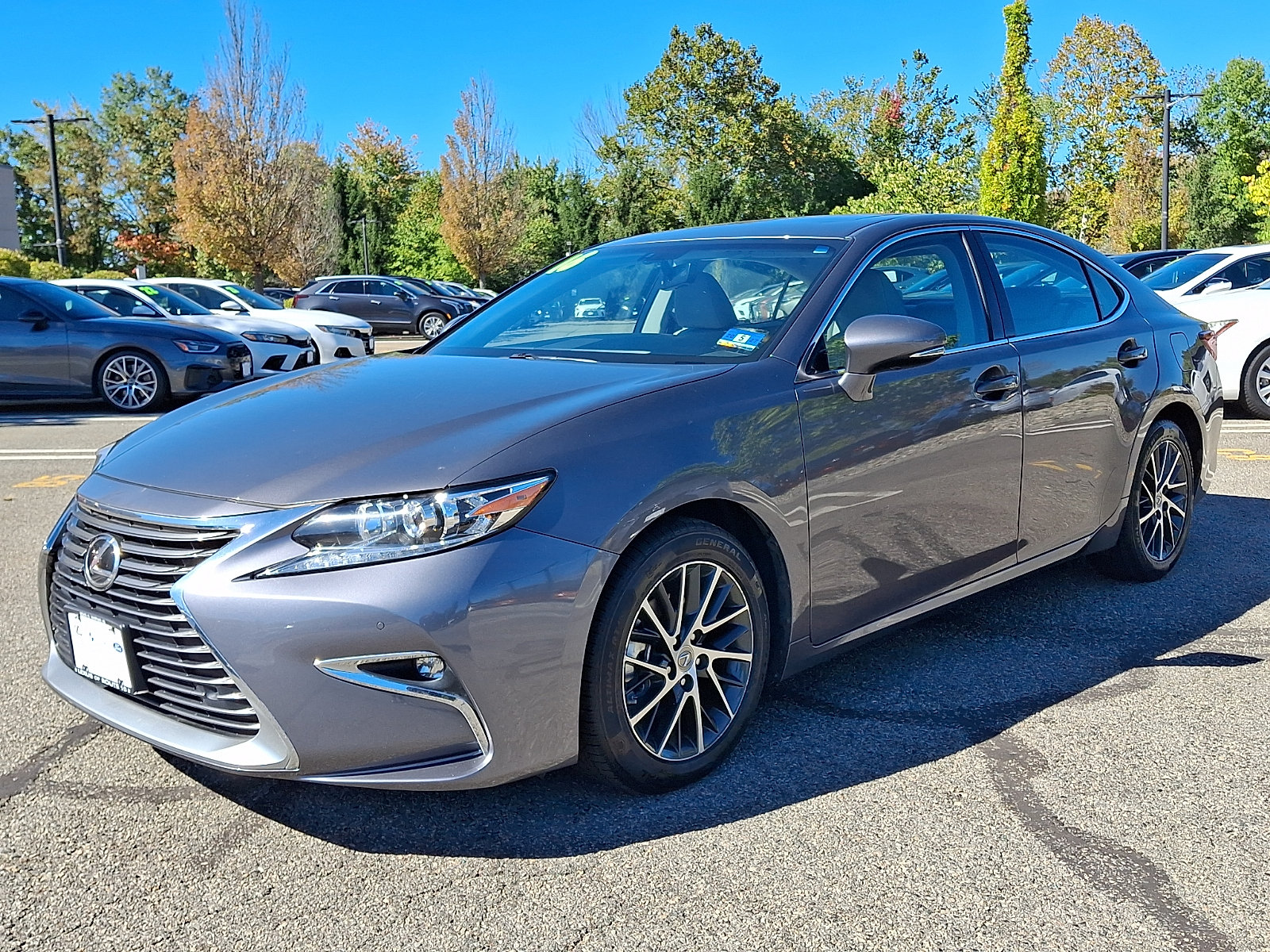 Used 2016 Lexus ES 350 w/ Navigation System Package FWD image 3