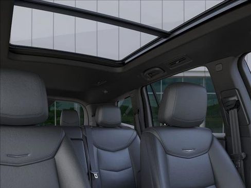 New 2025 Cadillac XT6 Luxury image 24