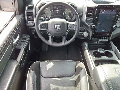 Used 2025 RAM 1500 Laramie image 12