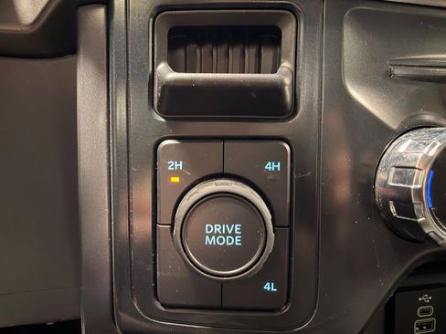 Used 2025 Ford F150 XLT AWD/4WD image 34