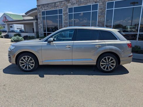Used 2017 Audi Q7 3.0T Prestige AWD/4WD image 2
