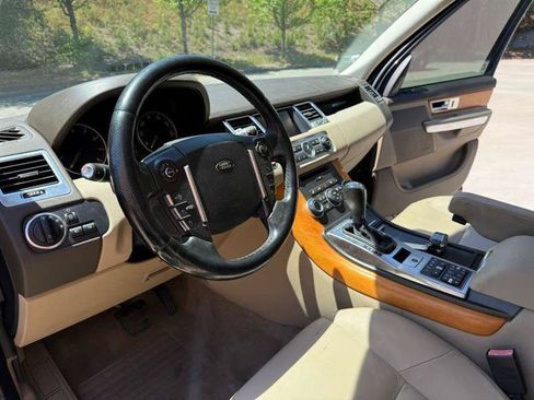 Used 2013 Land Rover Range Rover Sport HSE AWD/4WD image 8