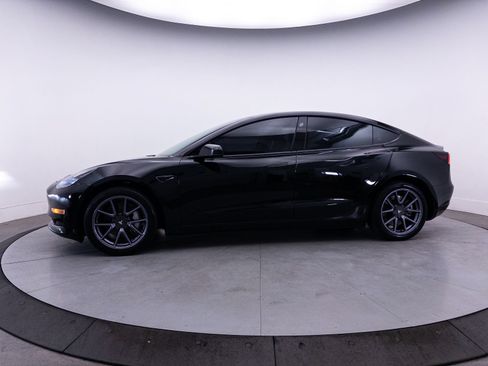 Used 2023 Tesla Model 3 Standard Range RWD image 35