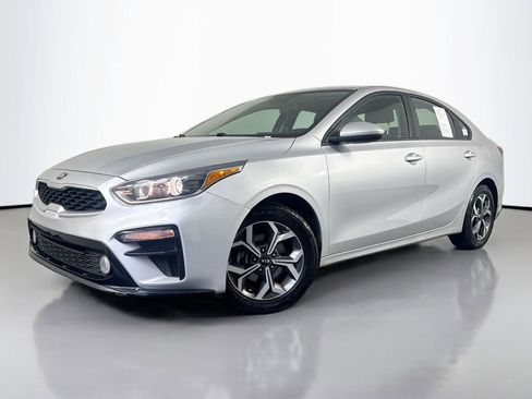Used 2019 Kia Forte LXS image 1