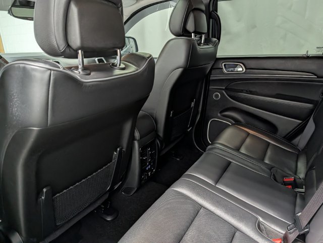 Used 2021 Jeep Grand Cherokee Summit AWD/4WD image 14