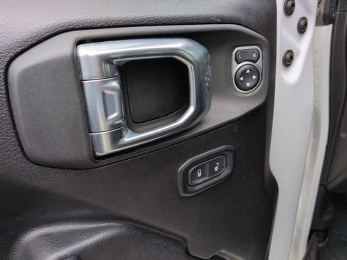 Used 2021 Jeep Gladiator Sport AWD/4WD image 13