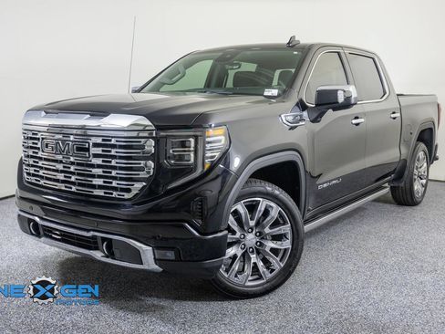 Used 2025 GMC Sierra 1500 Denali w/ Denali Reserve Package AWD/4WD image 3