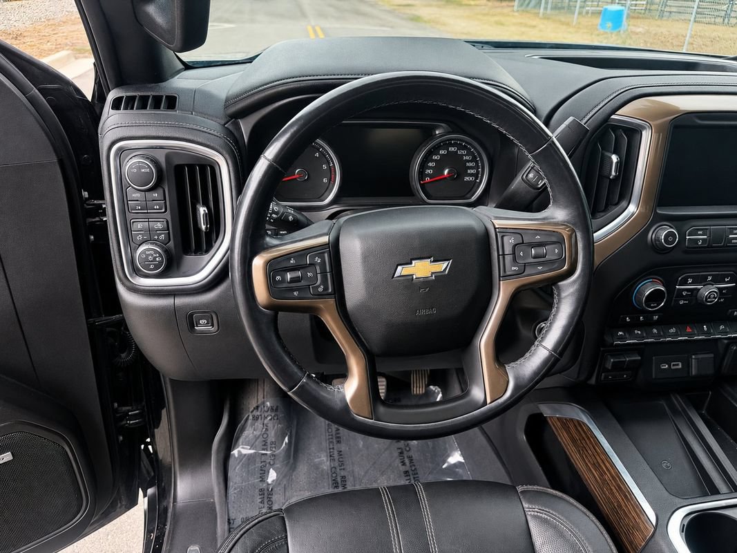 Used 2021 Chevrolet Silverado 1500 High Country w/ Technology Package AWD/4WD image 10