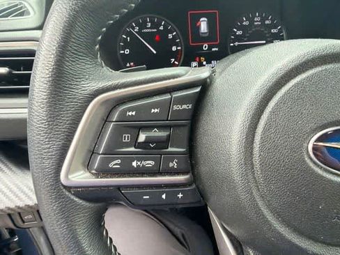 Used 2023 Subaru Ascent Premium w/ Convenience Package AWD/4WD image 17