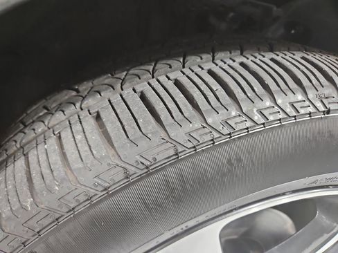 Used 2023 Kia Sorento EX image 28