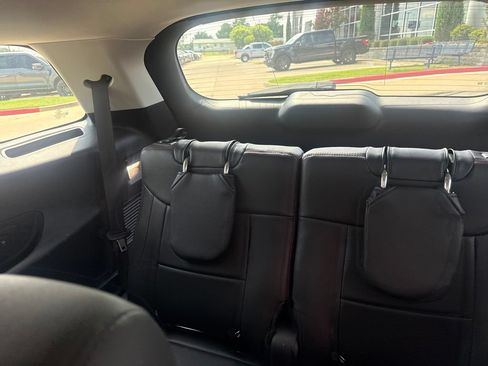 Used 2025 Ford Explorer Active RWD image 11