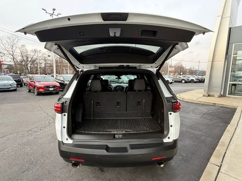 Used 2023 Chevrolet Traverse RS image 7