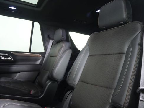 Used 2023 Chevrolet Tahoe High Country AWD/4WD image 14