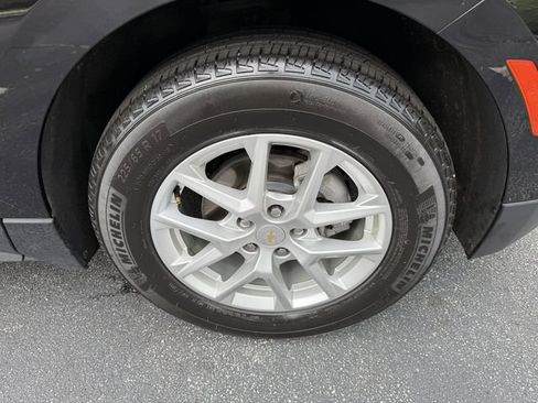 Used 2024 Chevrolet Equinox LS FWD image 43