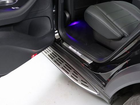 Certified 2025 Mercedes-Benz GLS 450 4MATIC image 33