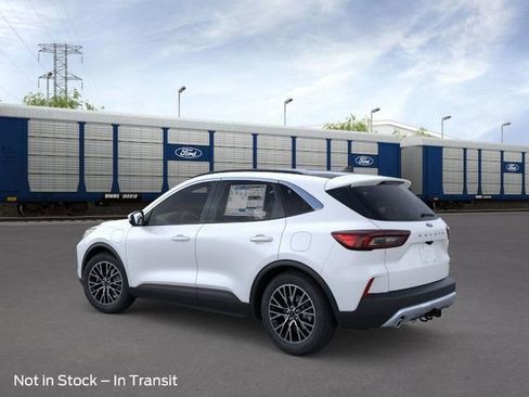 New 2026 Ford Escape SE w/ Class II Trailer Tow Package image 4