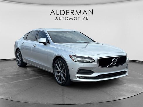 Used 2018 Volvo S90 T5 Momentum w/ Convenience Package FWD image 8
