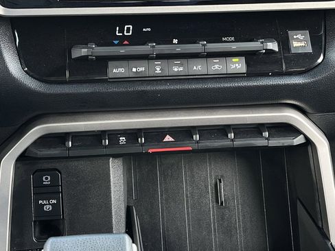 Used 2026 Toyota Tundra SR5 AWD/4WD image 18