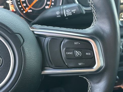 Used 2018 Jeep Wrangler Unlimited Sahara image 30