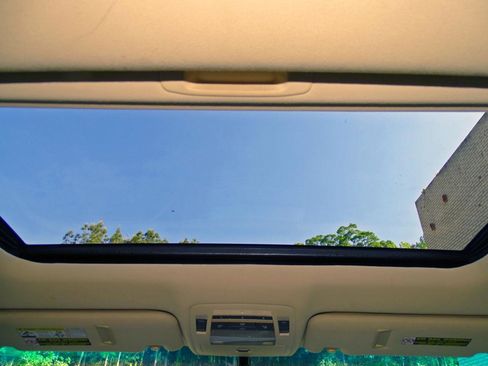 Used 2011 Lexus RX 350 2WD w/ Premium Pkg image 20