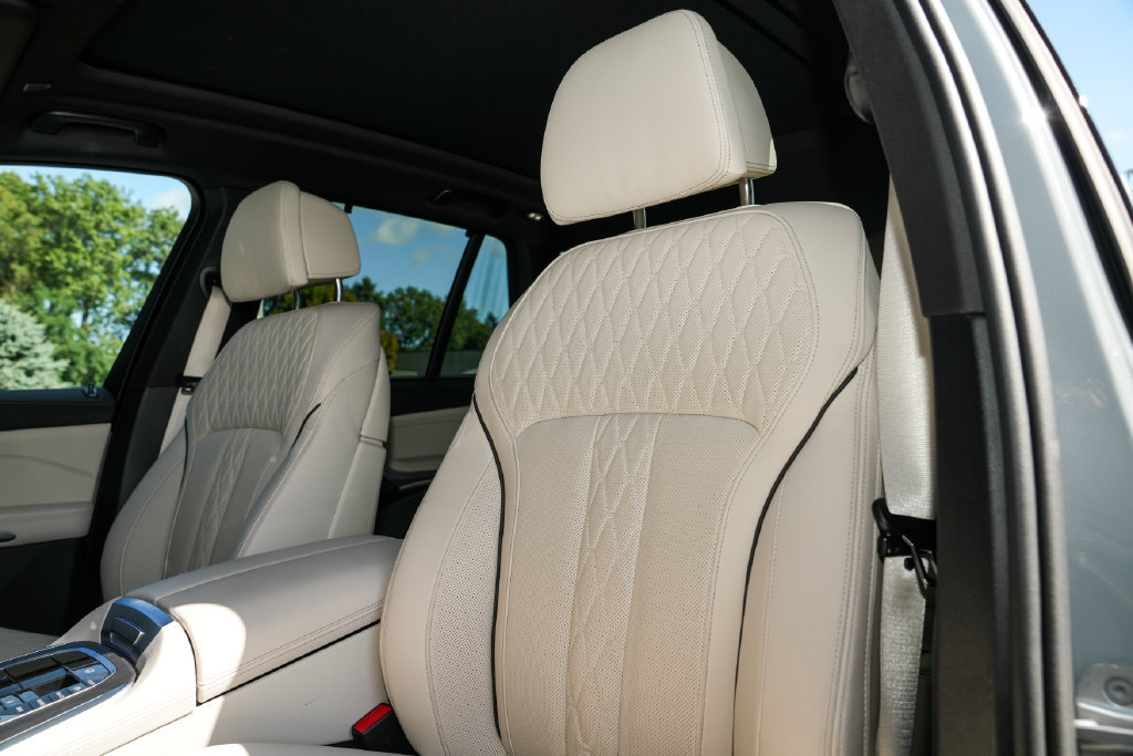 Used 2024 BMW X5 M60i AWD/4WD image 21