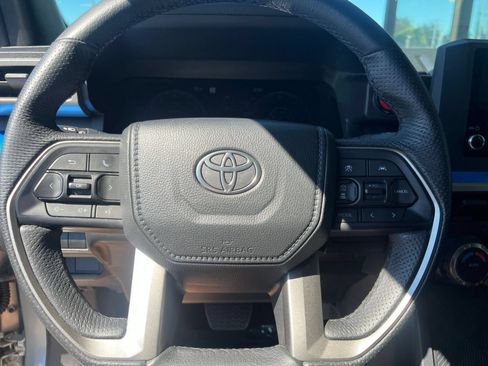 Used 2025 Toyota Tacoma TRD Off-Road AWD/4WD image 28