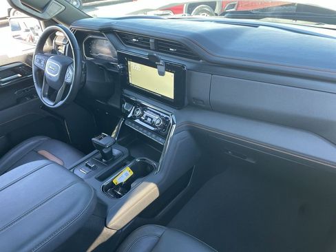 Used 2023 GMC Sierra 1500 AT4 image 29
