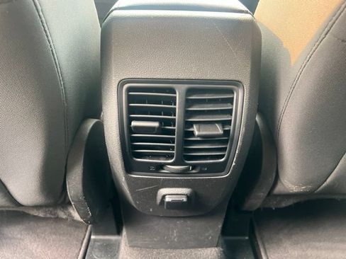 Used 2019 Ford Escape SE AWD/4WD image 18
