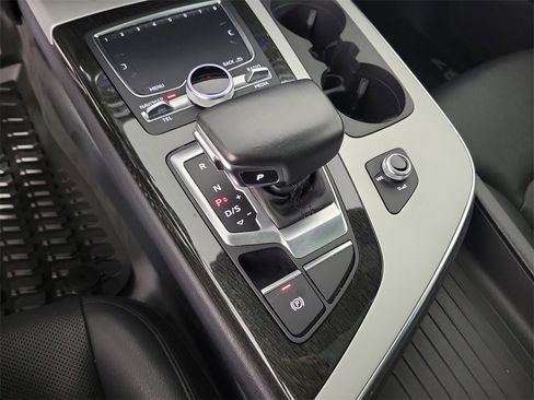 Used 2019 Audi Q7 2.0T Premium Plus w/ Premium Plus Package image 28